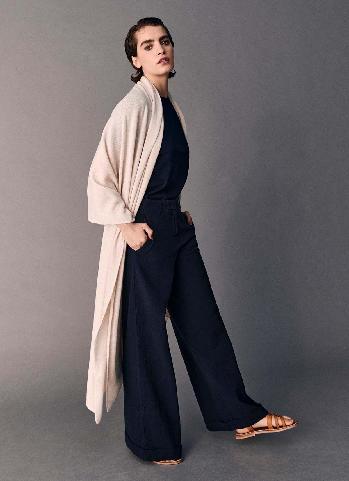 Calvert Luxury Wrap - Silver Salt, O/S image