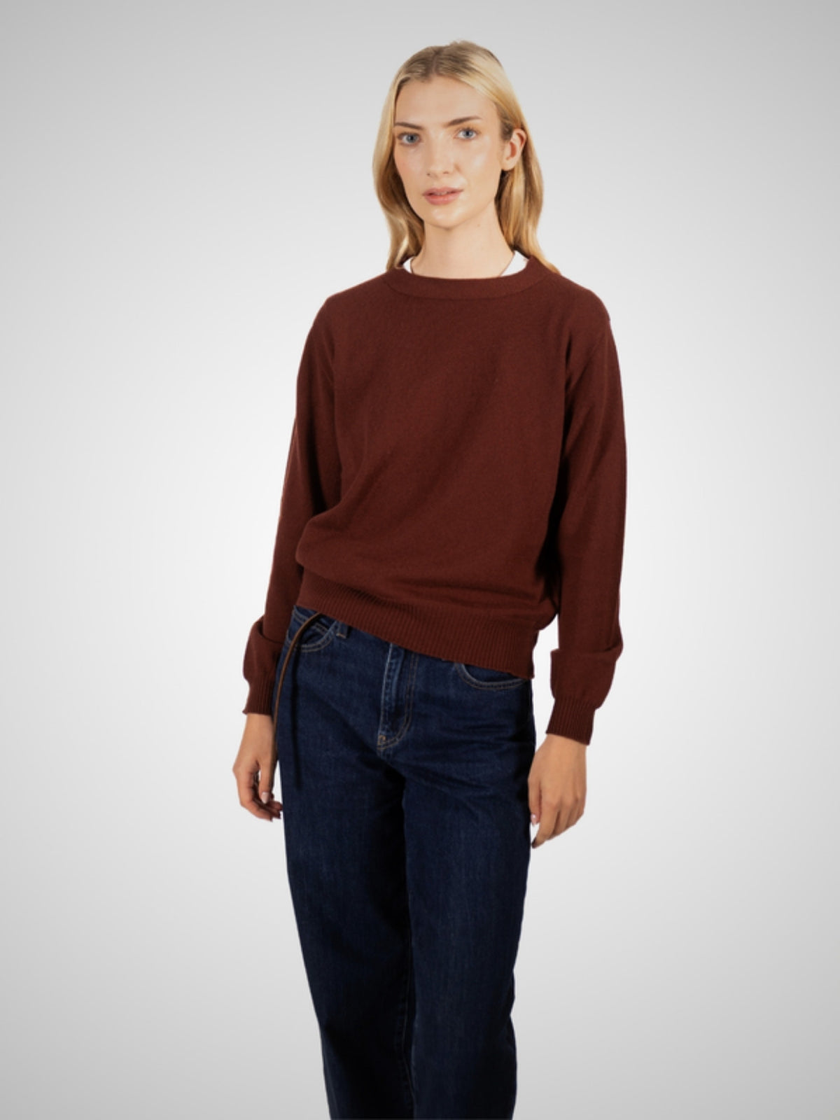 Arisaig Women's Loose Fit Cashmere Crew Neck (in Warm) – Hawico Scotland