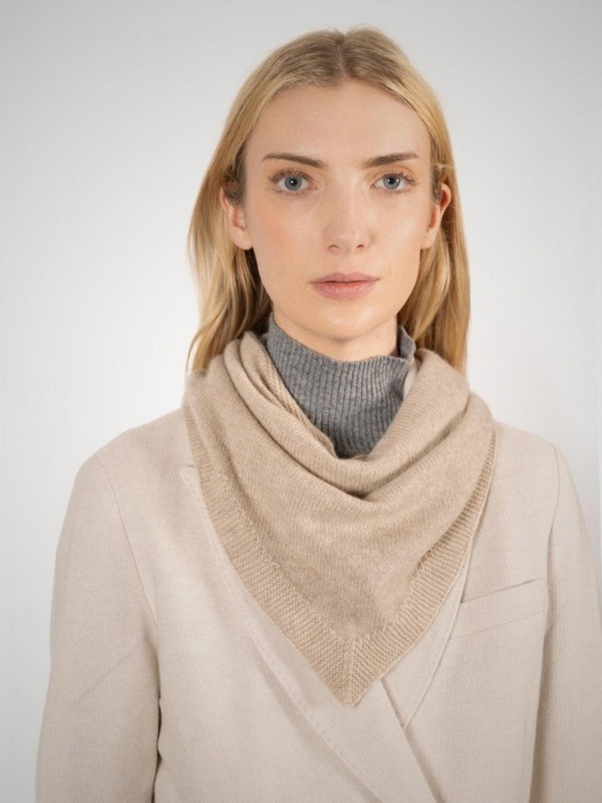 Calmira Cashmere Triangle Neck Scarf (in Light Natural) – Hawico Scotland