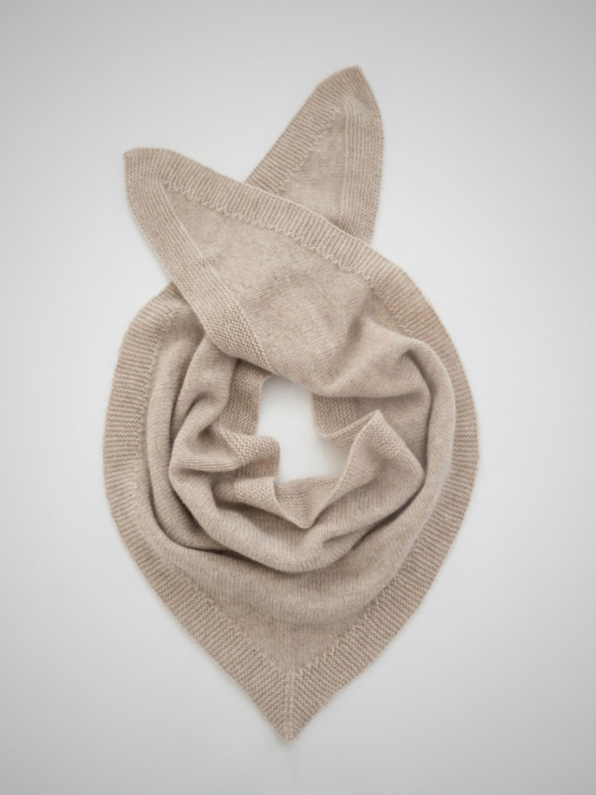 Calmira Cashmere Triangle Neck Scarf (in Light Natural) – Hawico Scotland