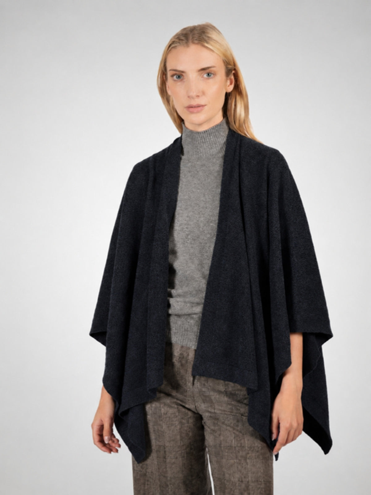 Halimeda Cashmere (in New Navy) – Hawico Scotland