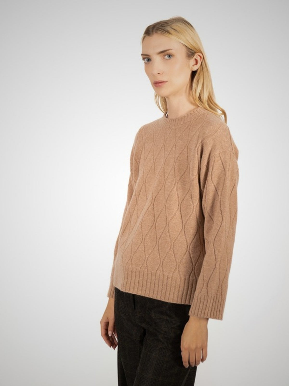 Haria Women's 2 Ply Cashmere Crew Neck (in Taupe) – Hawico Scotland