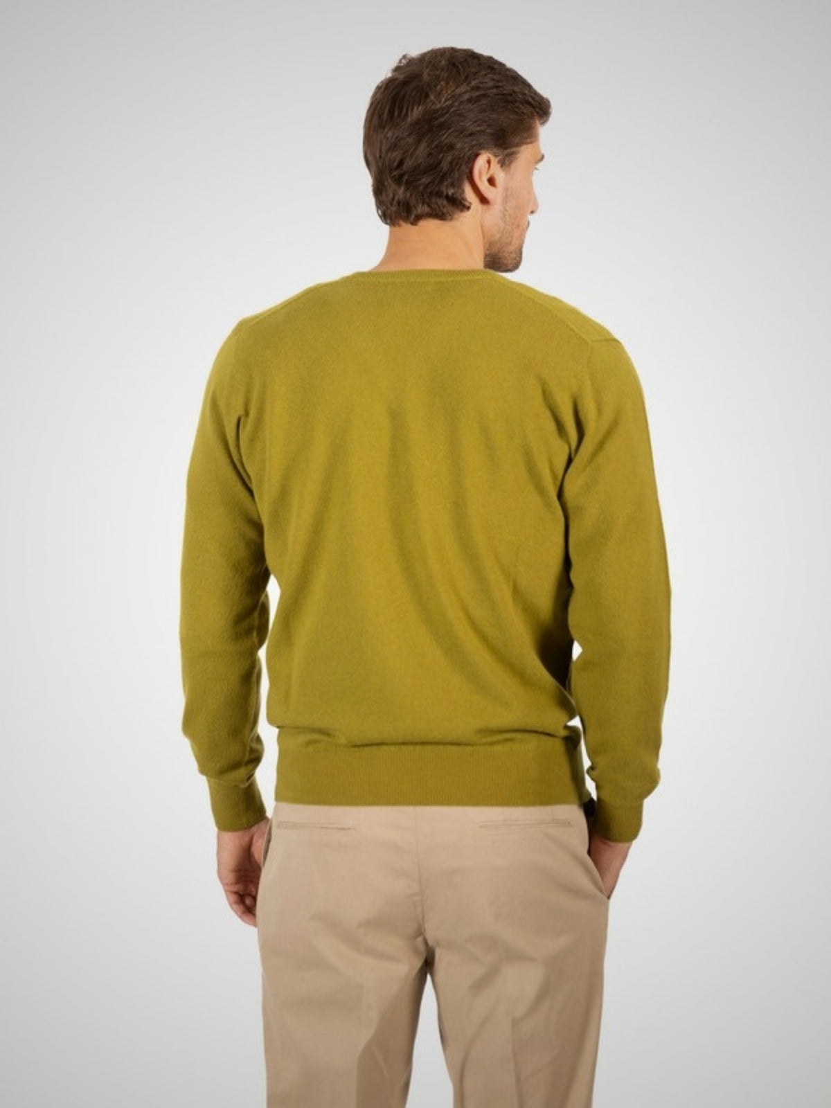 Pedro Men's Classic Cashmere V Neck Jumper (in Olive) – Hawico Scotland