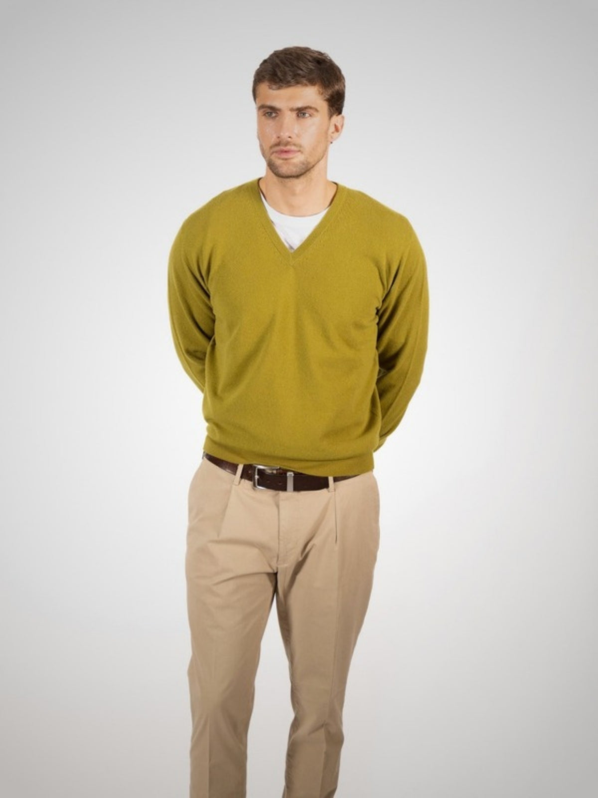 Pedro Men's Classic Cashmere V Neck Jumper (in Olive) – Hawico Scotland