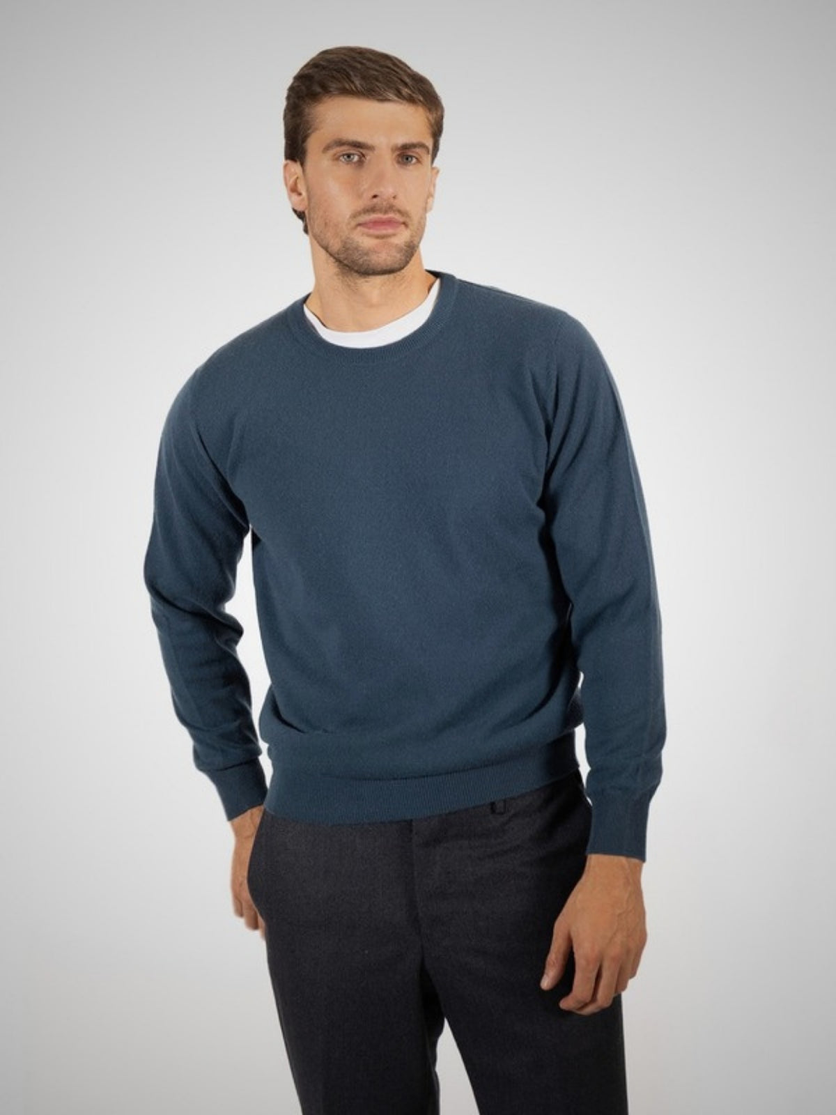 Penryn Men's Classic Cashmere Crew Neck Jumper (in Serge) – Hawico Scotland