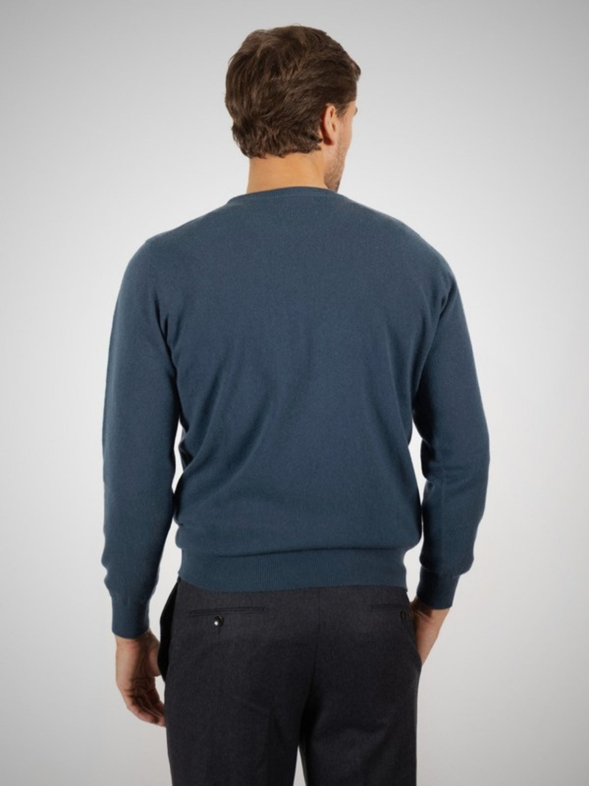 Penryn Men's Classic Cashmere Crew Neck Jumper (in Serge) – Hawico Scotland