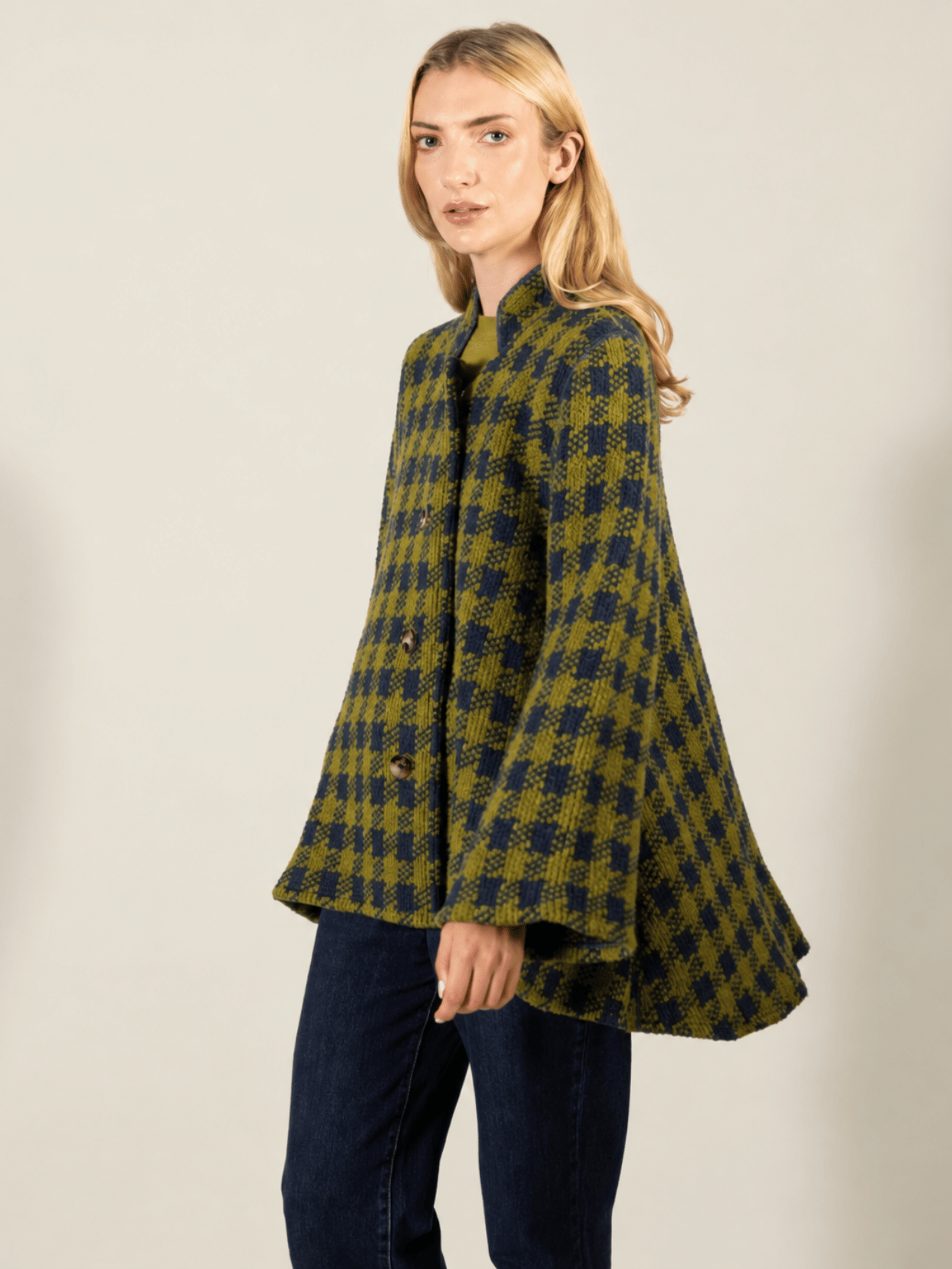 Video of Eldrid Women's Wool Boucle Check Swing Coat – Hawico Scotland