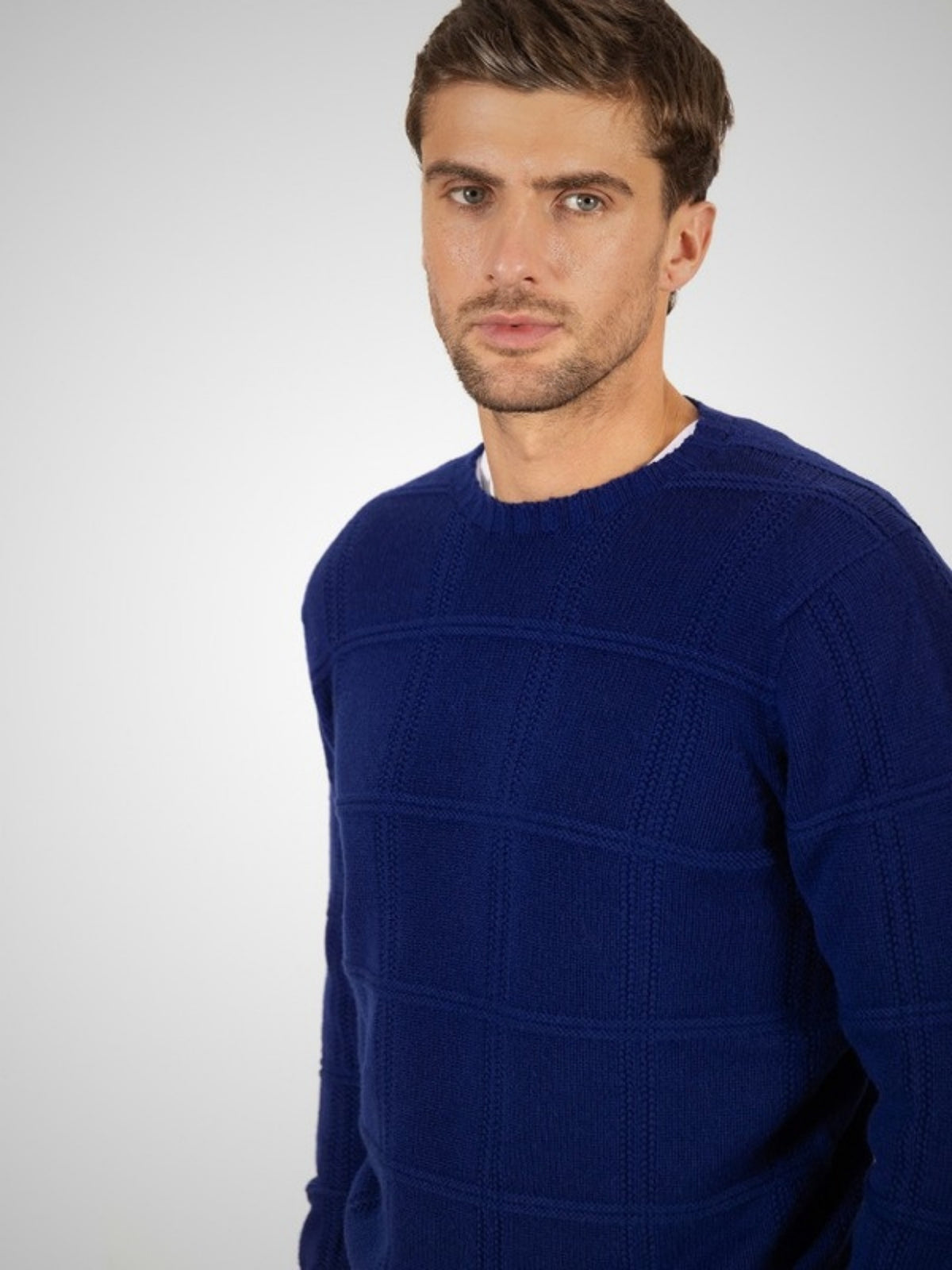 Vero Men's 3 Ply Cashmere Jumper (in Smalt) – Hawico Scotland