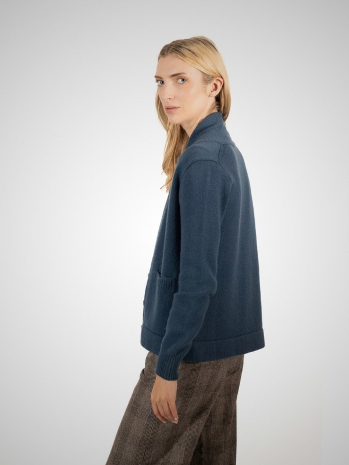 Vion Women's 3 Ply Cashmere Cardigan (in Serge) – Hawico Scotland