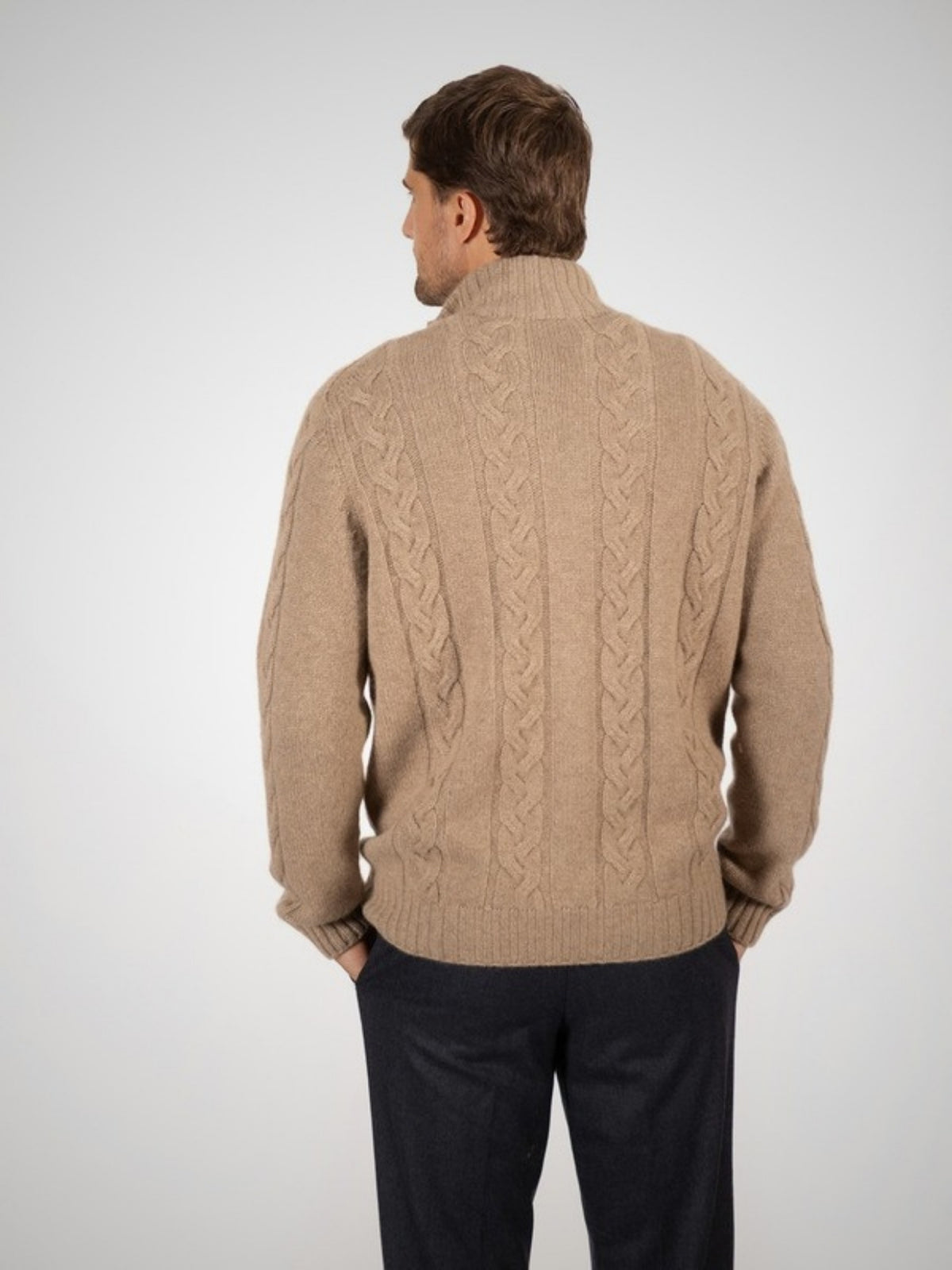 Virio Men's 4 Ply Cable Knit Cashmere Zip-Through (in Dark Natural) – Hawico Scotland