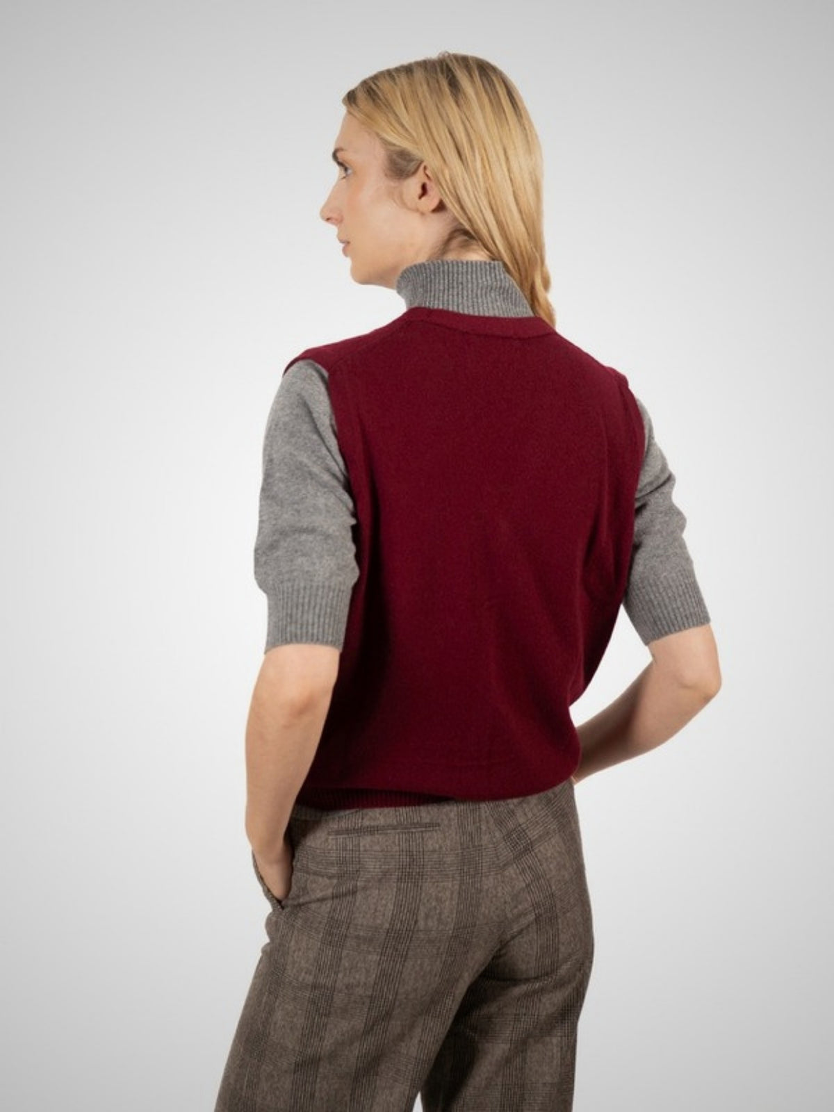 Brooklyn Cashmere Vee Neck Gilet (in Barolo) – Hawico Scotland