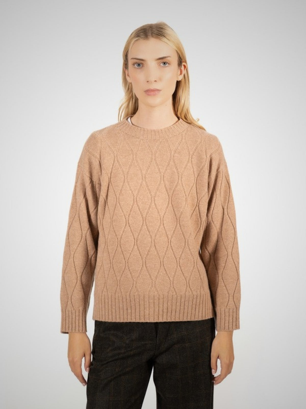 Haria Women's 2 Ply Cashmere Crew Neck (in Taupe) – Hawico Scotland