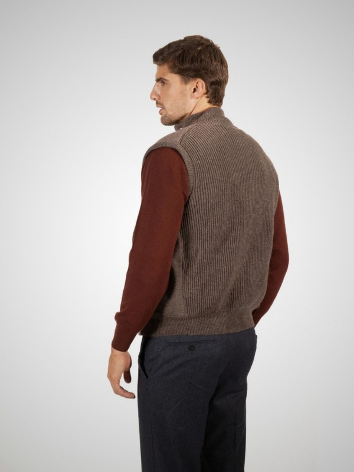 Penryn Men's Classic Cashmere Crew Neck Jumper (in Warm) – Hawico Scotland