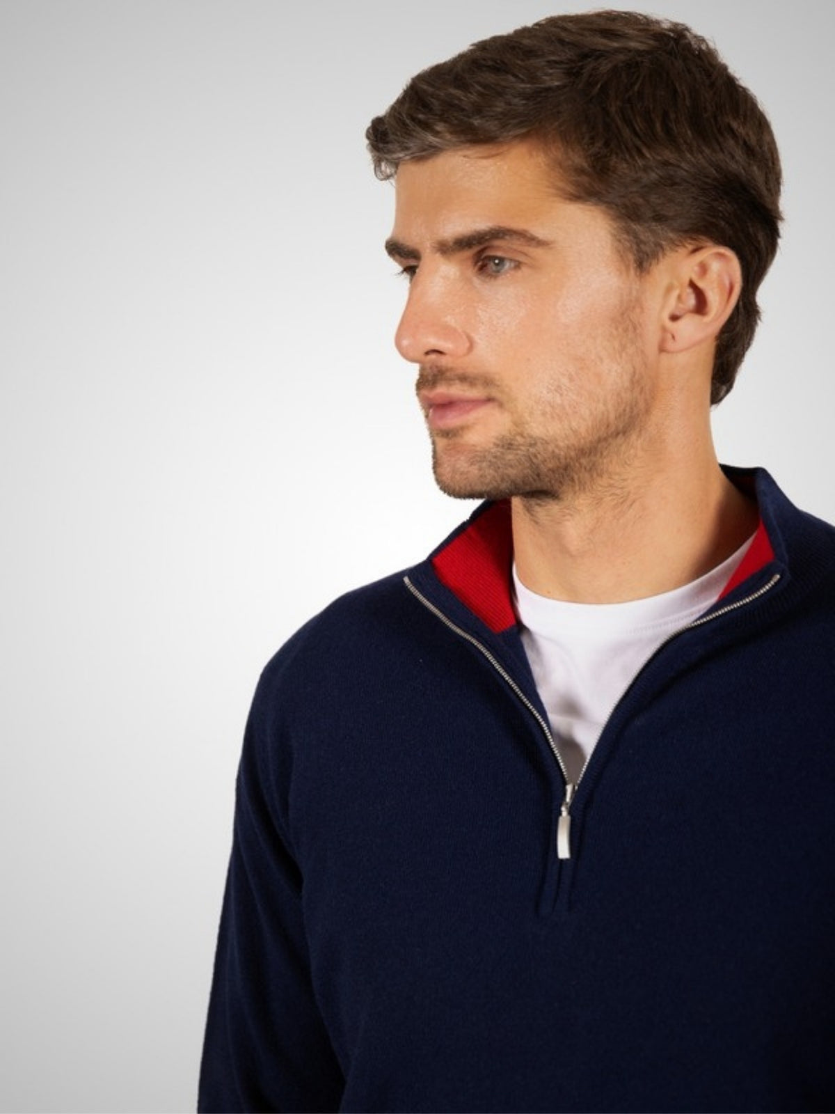 Plenderleith Men's 1 Ply Cashmere Jumper (in British Blue/Ruby) – Hawico Scotland