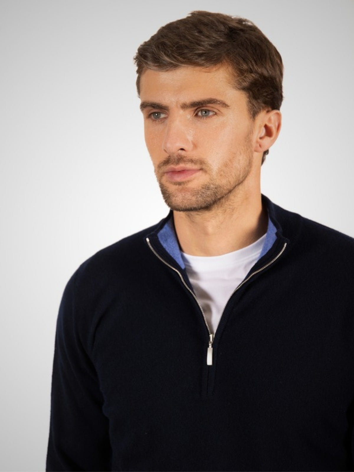 Plenderleith Men's 1 Ply Cashmere Jumper (in New Navy/Pacific Blue) – Hawico Scotland