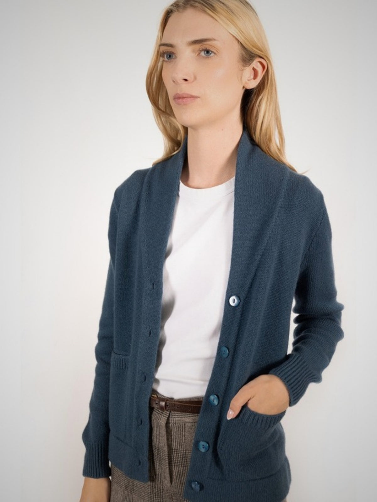 Vion Women's 3 Ply Cashmere Cardigan (in Serge) – Hawico Scotland