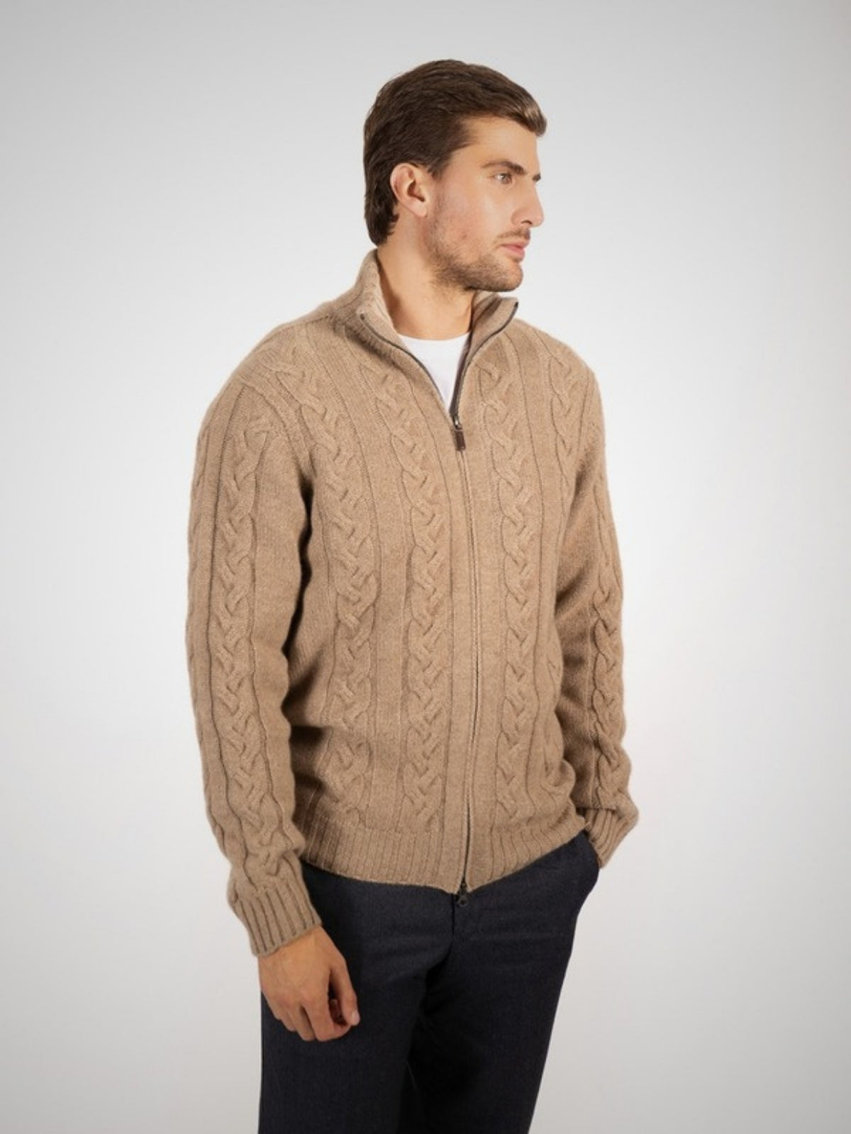 Virio Men's 4 Ply Cable Knit Cashmere Zip-Through (in Dark Natural) – Hawico Scotland