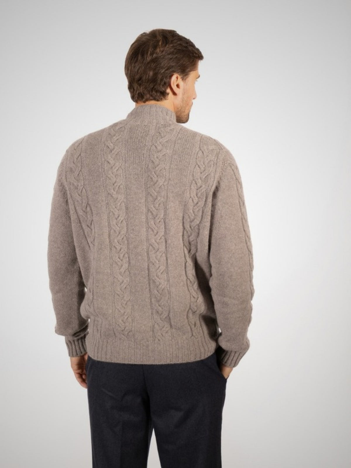 Virio Men's 4 Ply Cable Knit Cashmere Zip-Through (in Sable) – Hawico Scotland